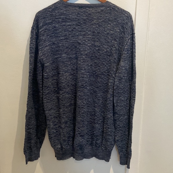 Fellows united V-neck sweater made in India - Picture 10 of 11